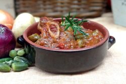 Tajine di Agnello e Okra