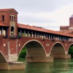 Pavia in un Giorno. Foto di Ponte Coperto vista della Cupola del Duomo di Pavia